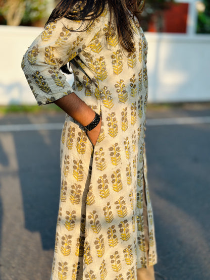 VASANTI KURTA SET