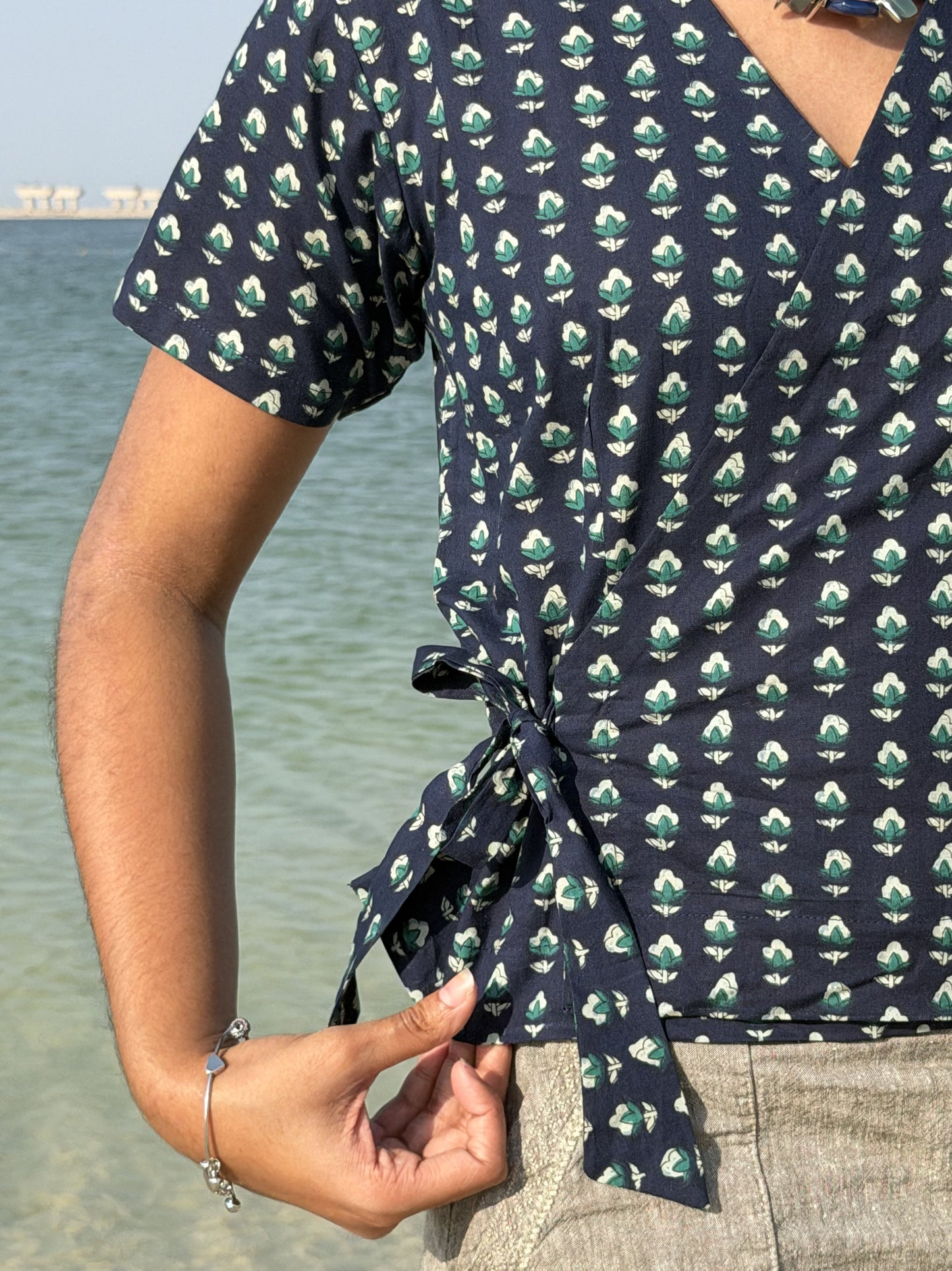FLORA-SHORT TOP